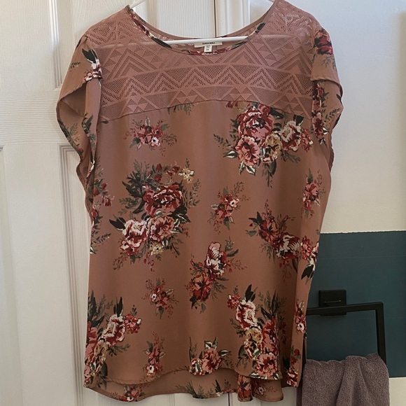 Meraki Floral Blouse in Dusty Rose - Picture 2 of 4